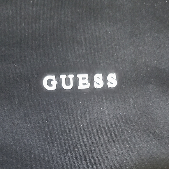 GUESS Men's Black Tee with White Accents Brand New With Tags - Picture 5 of 7